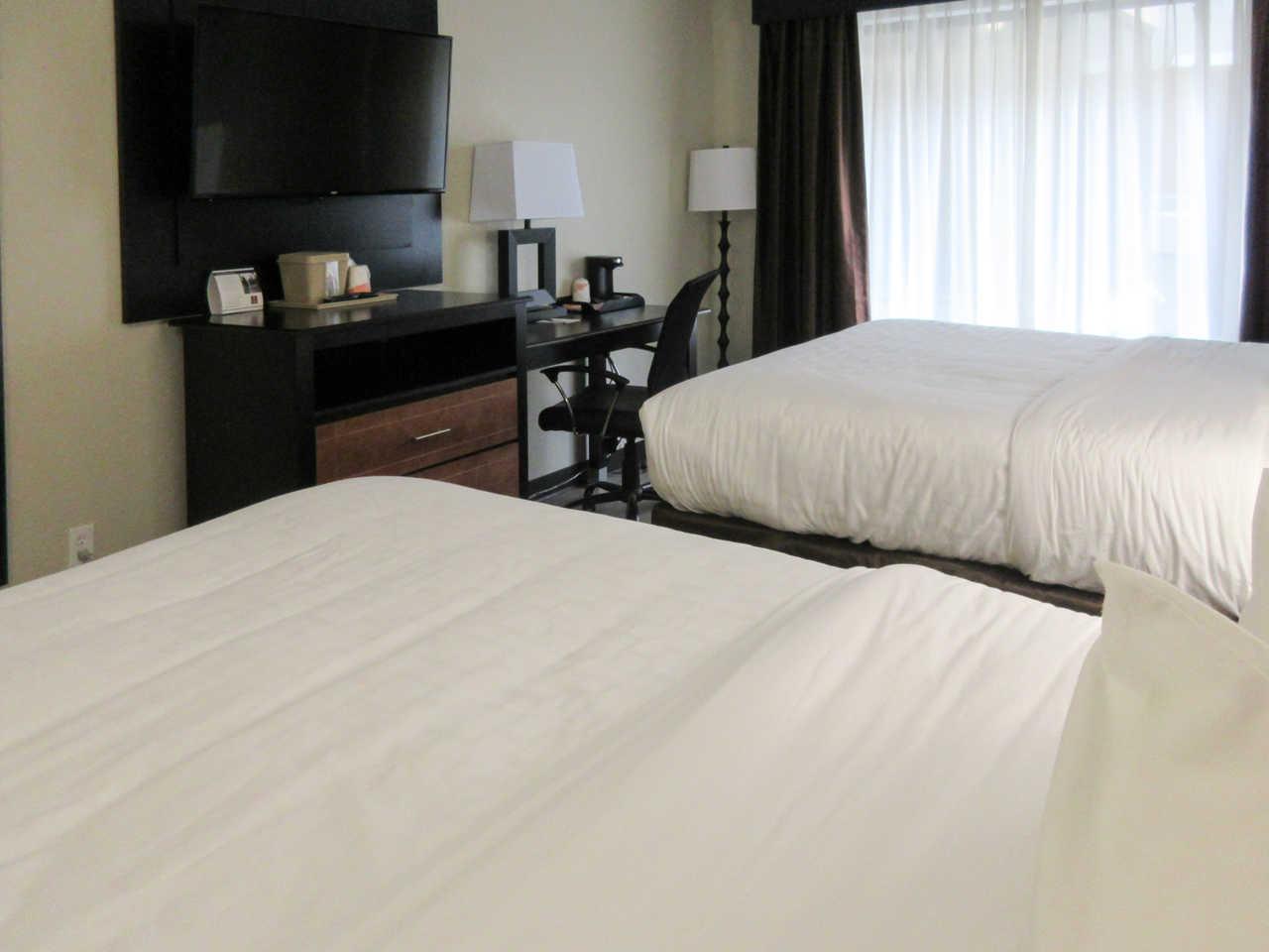 Ferry Pass Quality Inn מראה חיצוני תמונה