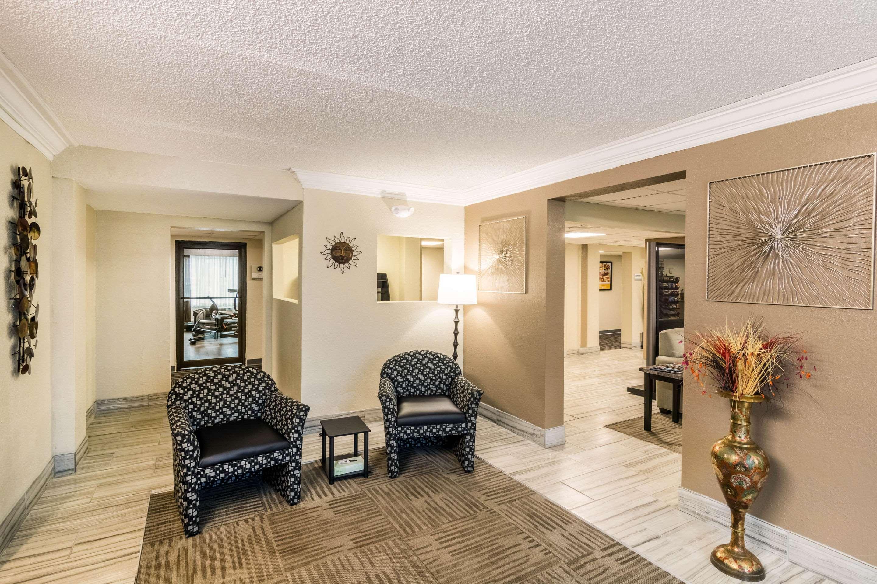 Ferry Pass Quality Inn מראה חיצוני תמונה